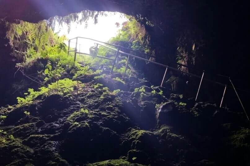 things to do in east maui: hana lava tube