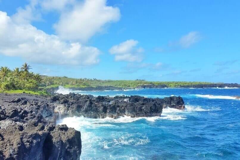 things to do in east maui: waianapanapa state park