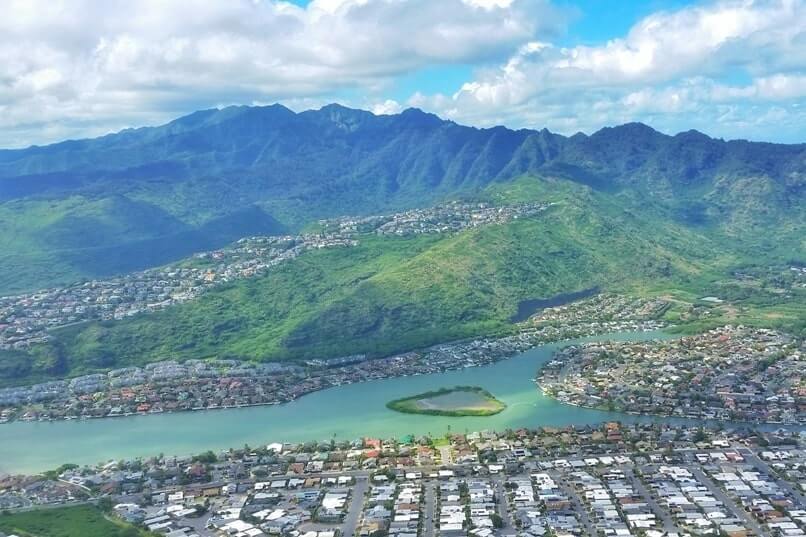 things to do in east oahu: hiking the koko head hike. east oahu hikes. honolulu, oahu, hawaii