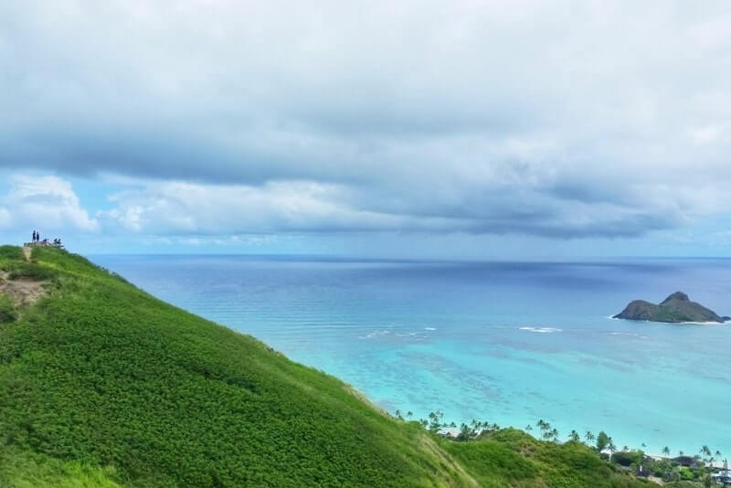 things to do in east oahu: hiking the lanikai pillbox hike. east oahu hikes. honolulu, oahu, hawaii