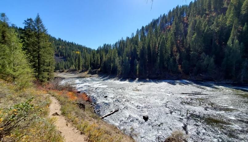 lower mesa falls hike in targhee national forest. mesa falls scenic byway hiking. targhee national forest hikes. idaho waterfall hikes.