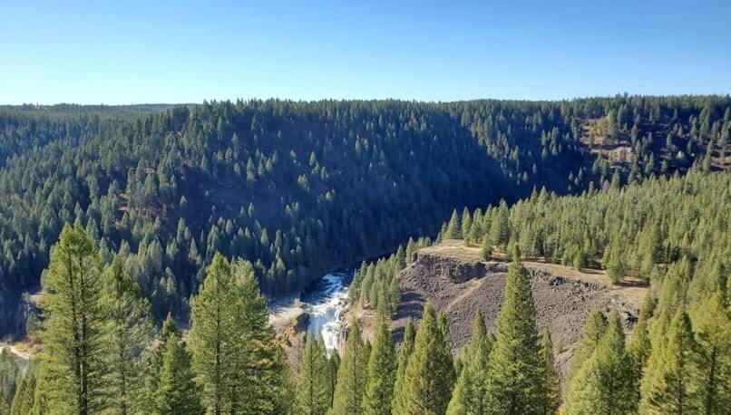 lower mesa falls overlook, mesa falls scenic byway waterfalls. targhee national forest waterfalls. idaho waterfalls.