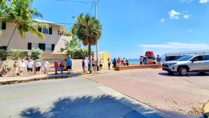 Southernmost Point parking in Key West: can you drive to southernmost point of continental usa. florida keys travel blog