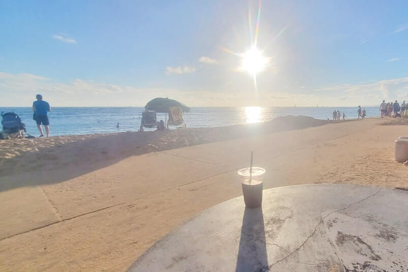 tropical tribe waikiki acai smoothie or acai bowl. honolulu oahu hawaii