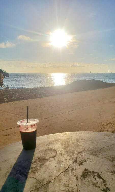 tropical tribe waikiki acai smoothie or acai bowl. honolulu oahu hawaii