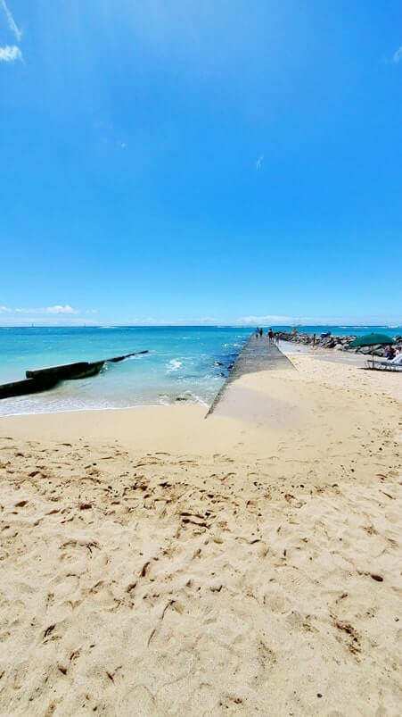 waikiki beach pier near tropical tribe waikiki