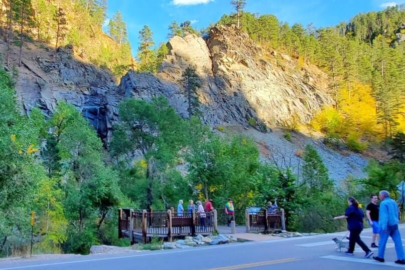 bridal veil falls parking. how to get to bridal veil falls. spearfish canyon