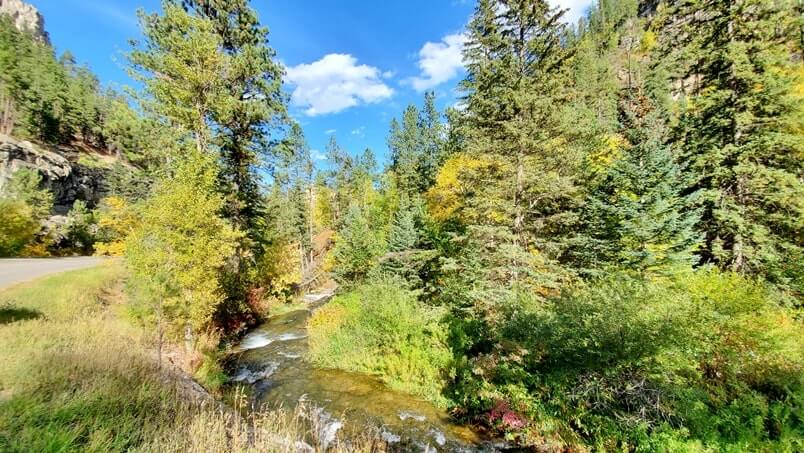 kissing rocks trail, spearfish canyon. black hills national forest, south dakota