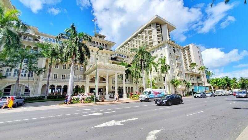 moana surfrider waikiki beach resort. how to get to moana surfrider. kalakaua avenue, waikiki.