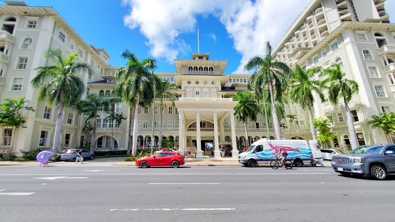 moana surfrider waikiki beach resort. how to get to moana surfrider. kalakaua avenue, waikiki.