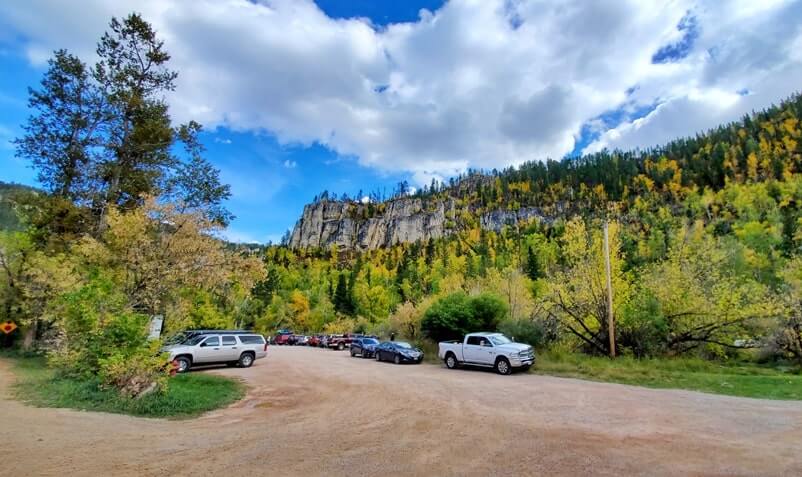 roughlock falls trailhead parking. how to get to roughlock falls trailhead