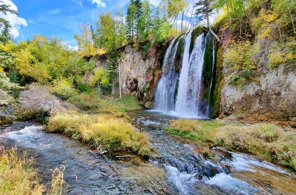 spearfish falls. best spearfish canyon waterfalls. spearfish canyon waterfall hike. best black hills waterfalls. best south dakota waterfalls.