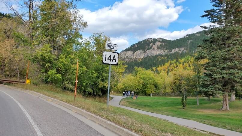 how to get to spearfish falls trail.