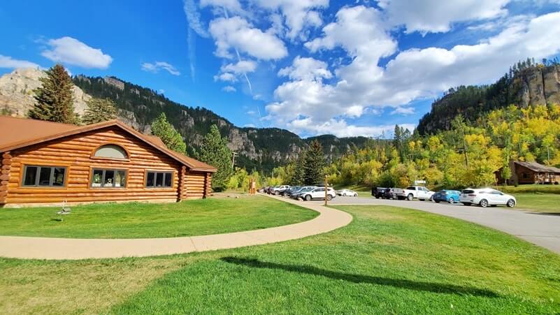 how to get to Spearfish Falls upper overlook