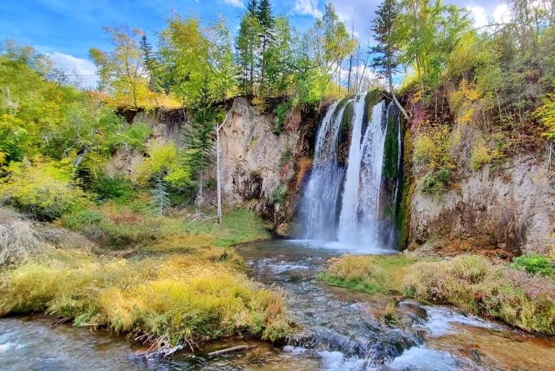 spearfish falls. best spearfish canyon waterfalls. spearfish canyon waterfall hike. best black hills waterfalls. best south dakota waterfalls.