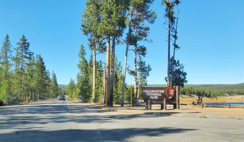 how to get to south entrance of yellowstone national park. yellowstone south entrance