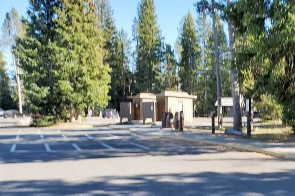 yellowstone national park south entrance to west thumb bathroom. yellowstone national park drive