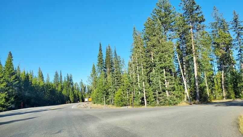 yellowstone national park south entrance to west thumb parking. yellowstone national park drive
