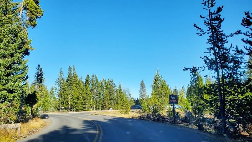 yellowstone national park south entrance to west thumb parking. yellowstone national park drive