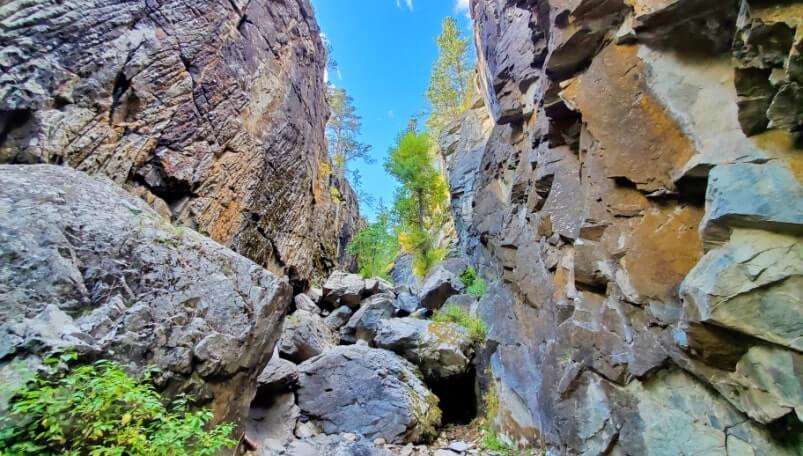 spearfish canyon scenic byway best stops: eleventh hour gulch. spearfish canyon trails