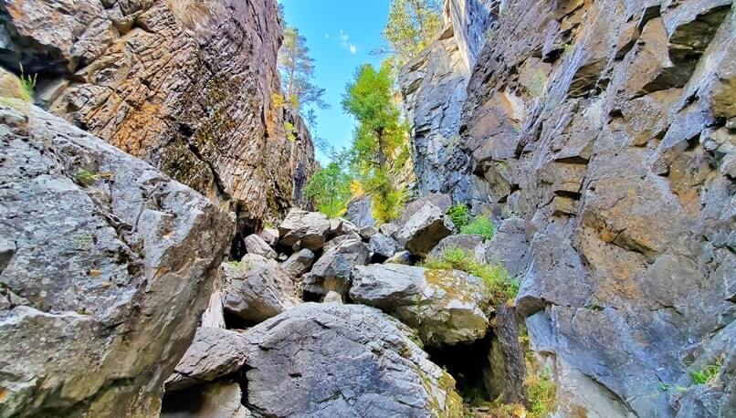 spearfish canyon scenic byway best stops: eleventh hour gulch. spearfish canyon trails
