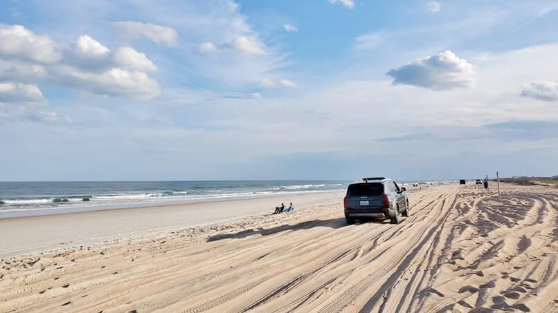 driving on st augustine beach. st augustine beach you can drive on. florida beaches you can drive on. florida atlantic coast beach. florida a1a beach.