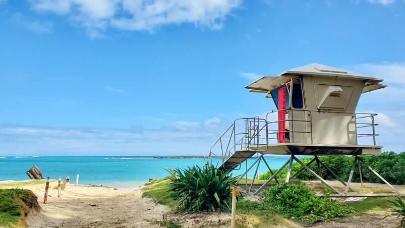 kailua beach lifeguards. kailua beach swimming safe. kailua beach park