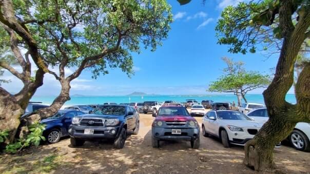 kailua beach parking lot