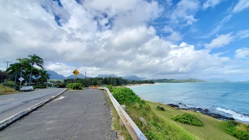 How to get to Kailua Beach from Lanikai. lanikai beach to kailua beach walk. how to see kailua bay. oahu travel blog
