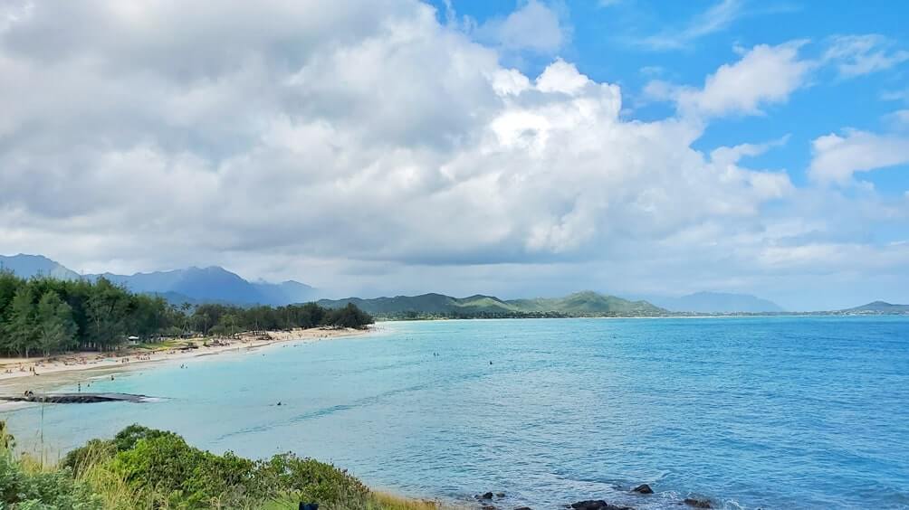 How to get to Kailua Beach from Lanikai. lanikai beach to kailua beach walk. how to see kailua bay. oahu travel blog