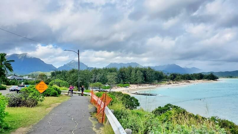 How to get to Kailua Beach from Lanikai. lanikai beach to kailua beach walk. how to see kailua bay. oahu travel blog