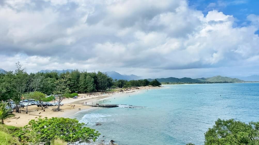 How to get to Kailua Beach from Lanikai. lanikai beach to kailua beach walk. how to see kailua bay. oahu travel blog