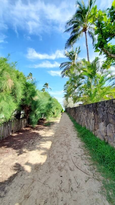 lanikai beach parking near public access