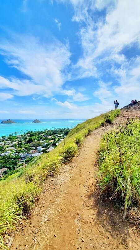 lanikai pillbox trailhead start to see mokulua islands