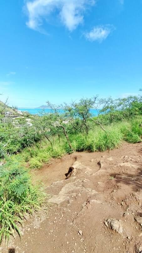 looking back to lanikai pillbox trailhead
