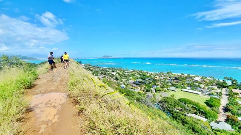 looking back to lanikai pillbox trailhead