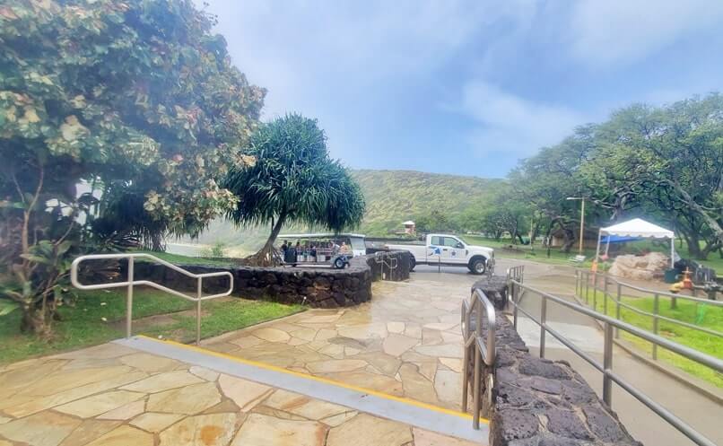 hanauma bay tram stop