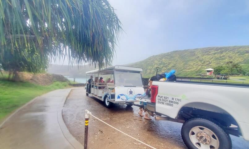hanauma bay tram stop