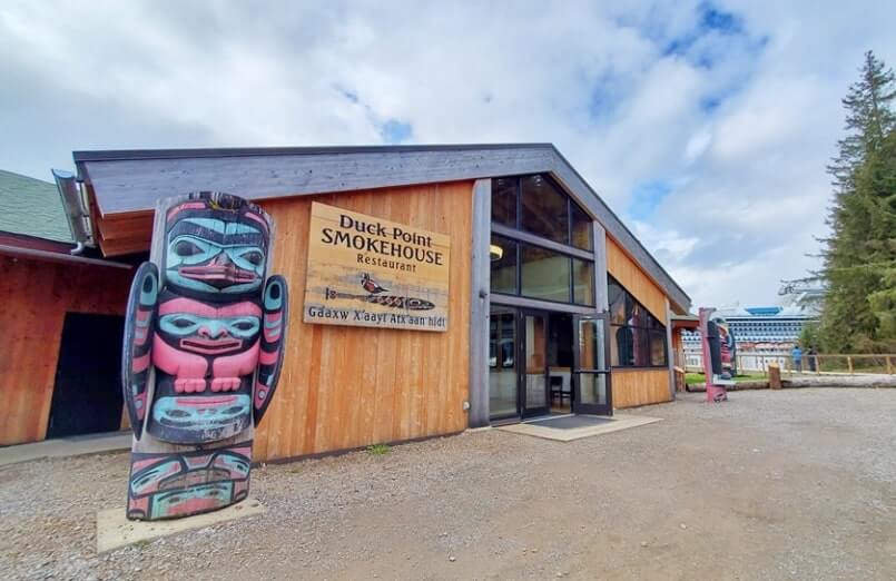 icy strait point restaurants. icy strait point food. duck point smokehouse