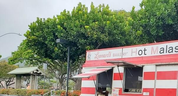 leonards bakery malasadas near hanauma bay bus stop