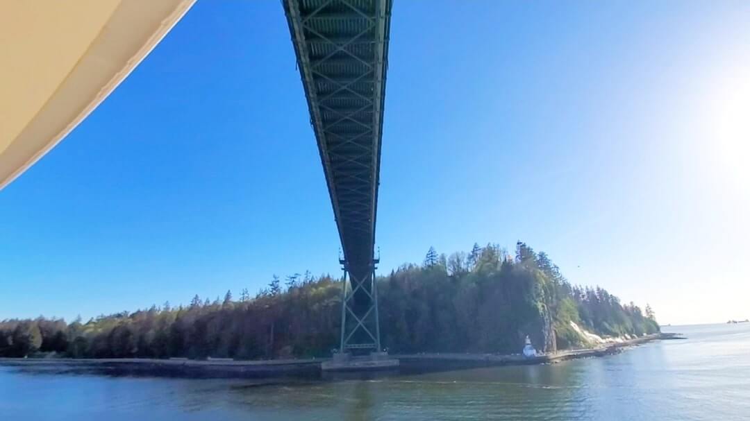 lions gate bridge, vancouver cruise