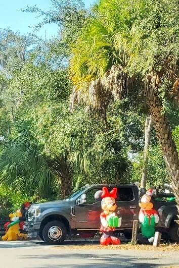 disney christmas decorations ideas. disney world in december. mickey mouse. minnie mouse