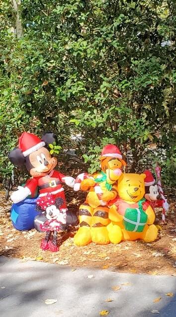 disney christmas decorations ideas. disney world in december. mickey mouse. minnie mouse