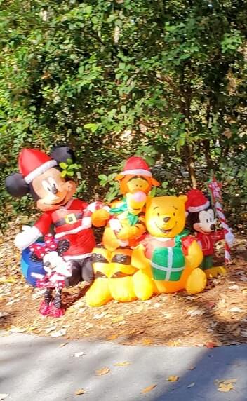 disney christmas decorations ideas. disney world in december. mickey mouse. minnie mouse