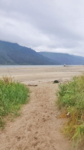 sandy beach juneau. savikko park beach