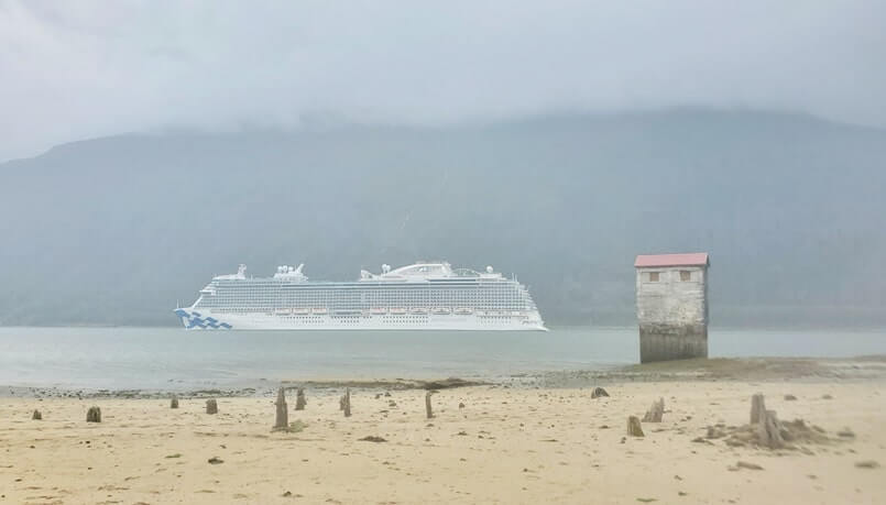 sandy beach juneau cruise ship