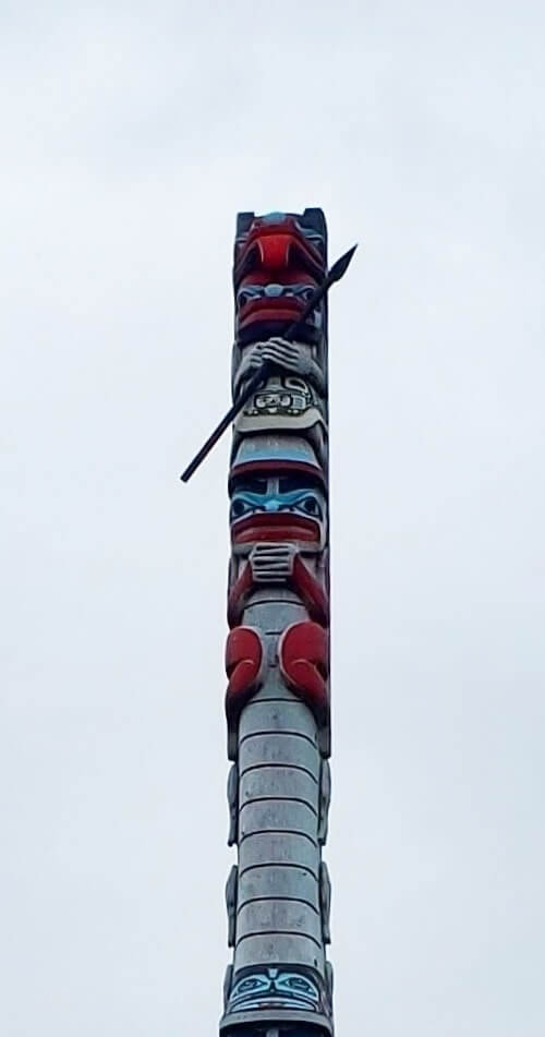 wolf totem pole. savikko park totem pole in juneau, douglas island
